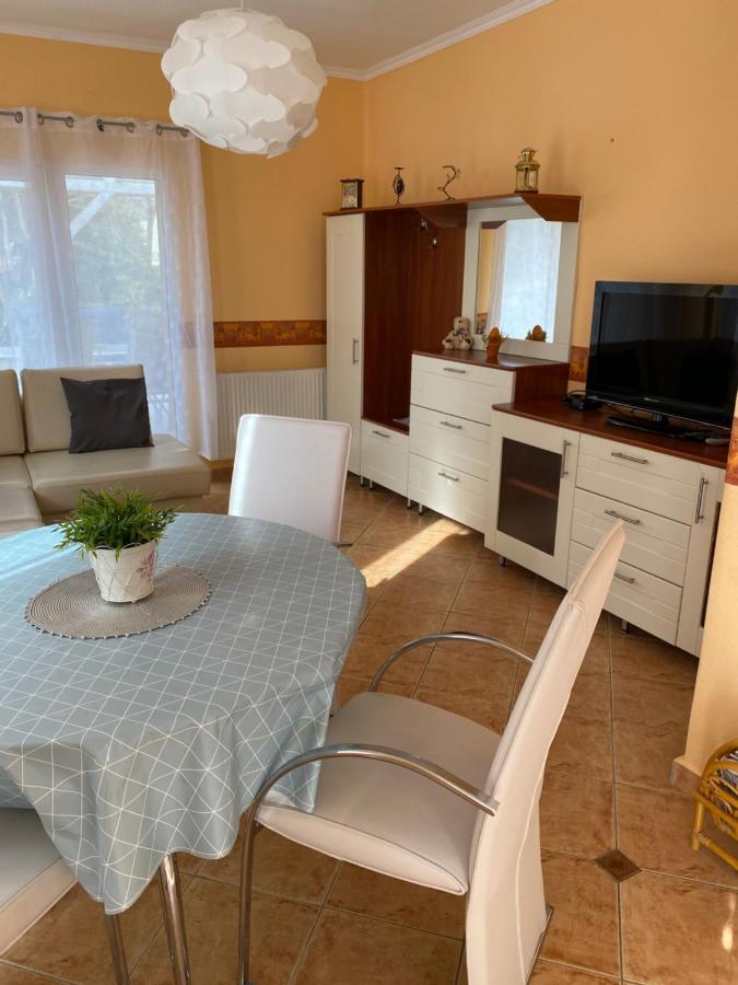 Pesti Apartmanhaz Bük Buitenkant foto
